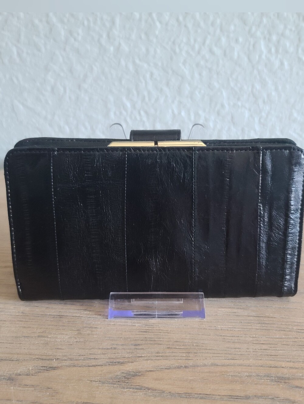 Vintage Black Eel Skin Wallet With Gold-Toned Kiss-Lock Clasp Coin